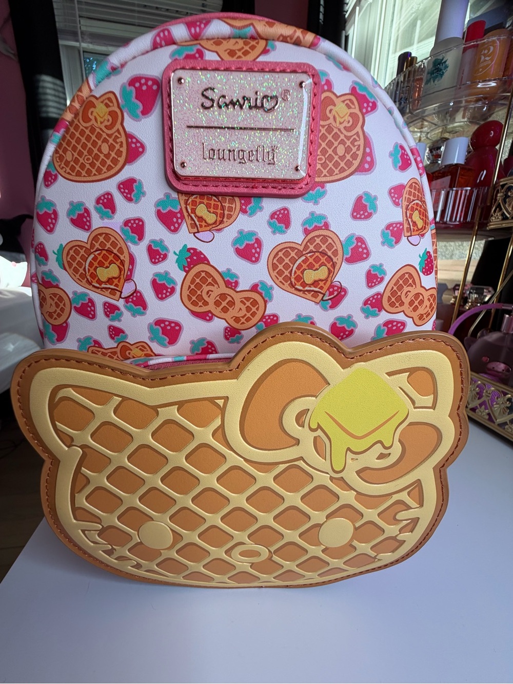Loungefly Hello Kitty Waffle Mini Backpack - Picture 9 of 9